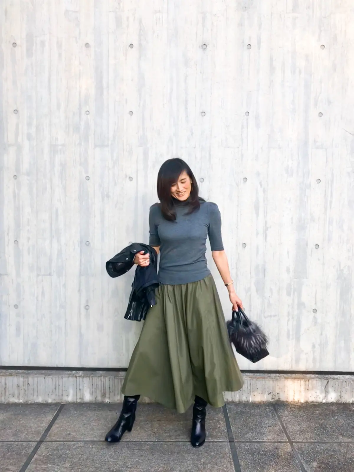 カーキ×グレー渋めコーデで華組ランチ の画像_2