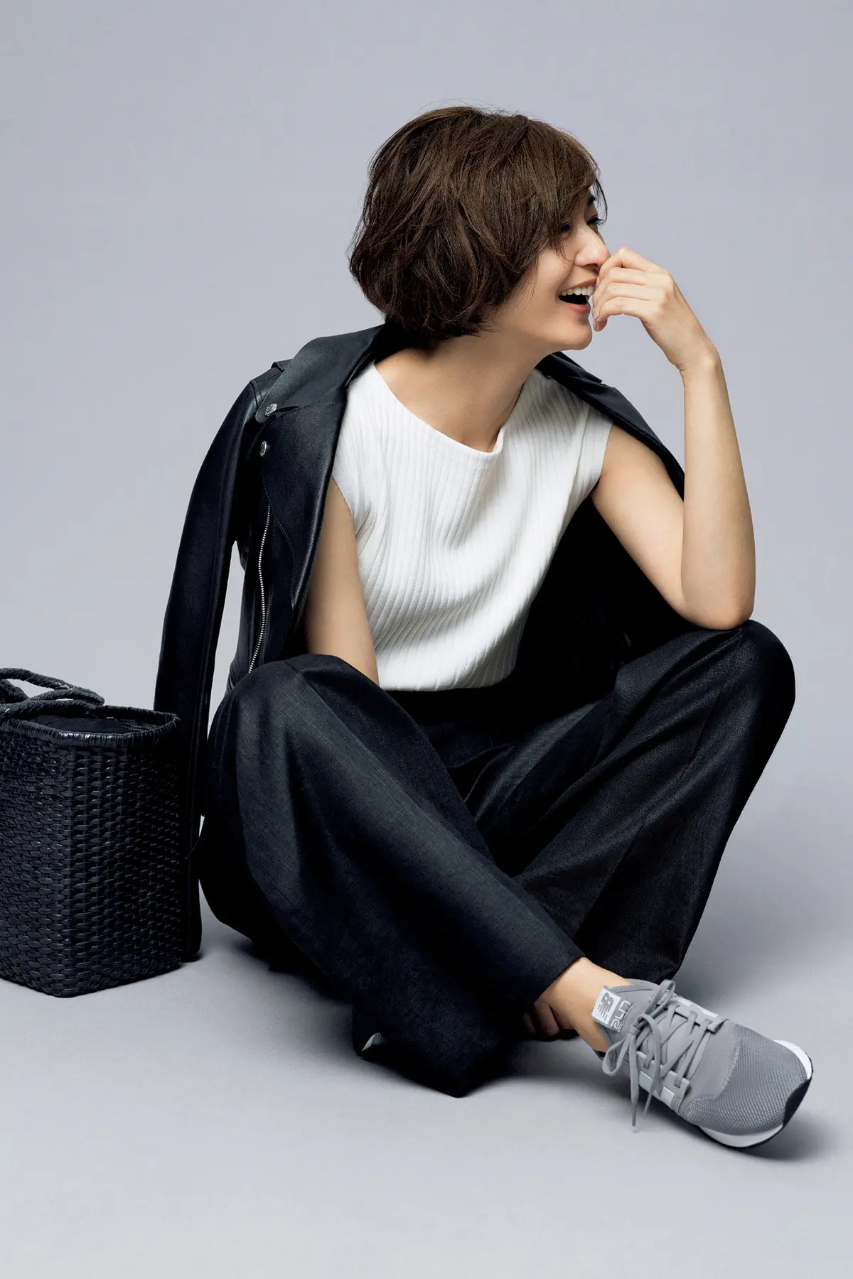 富岡佳子のおしゃれに効くスニーカースタイの画像_3