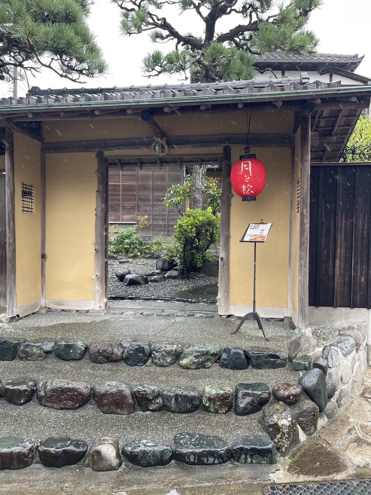 小雨降る鎌倉。からすみ蕎麦と和栗のパフェの画像_1