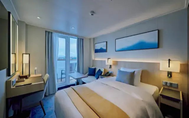 話題のラグジュアリー新造客船。ソロバルコニー客室も人気