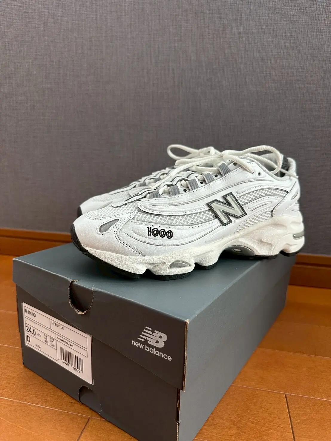 ニューバランス1000