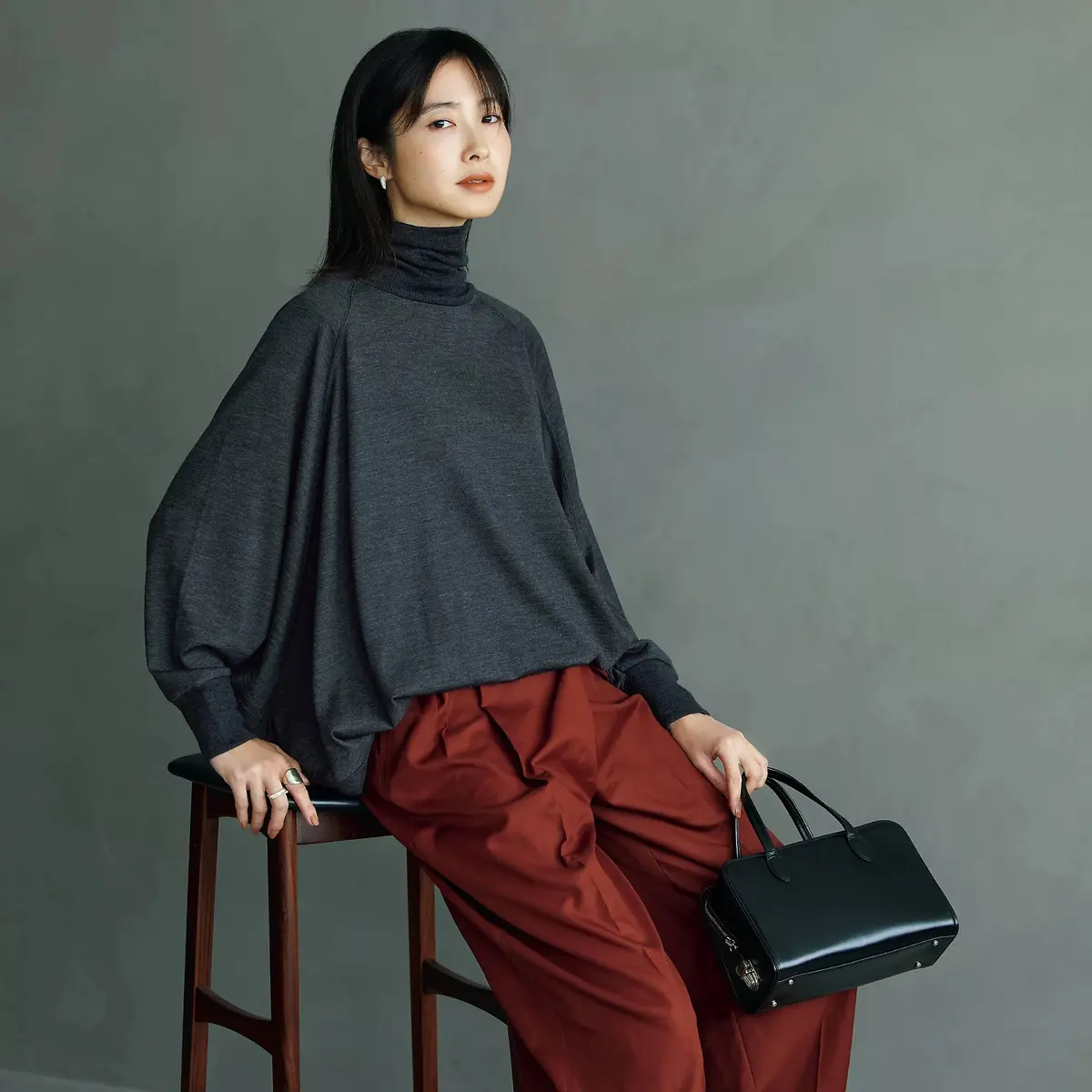 どんな体型の人も美しくまとえる優美なタートル