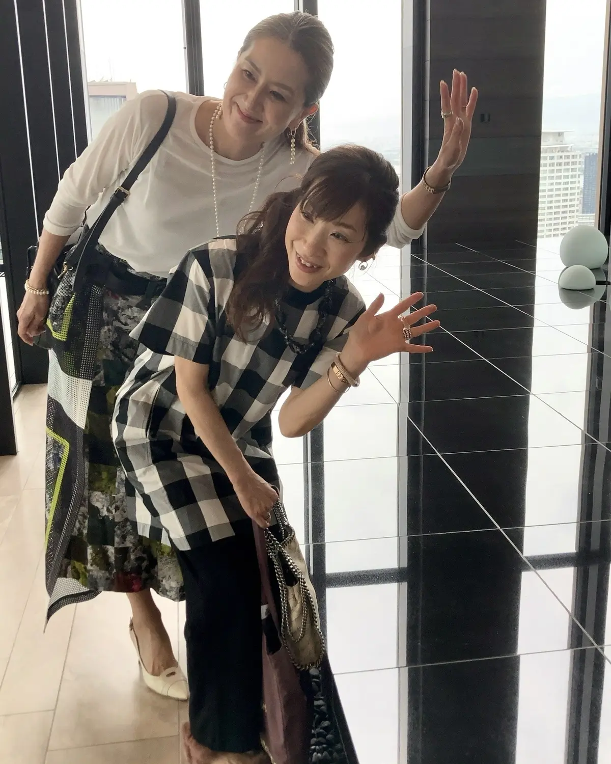 たまにはモードなワンピで！絶景ホテルでのの画像_16