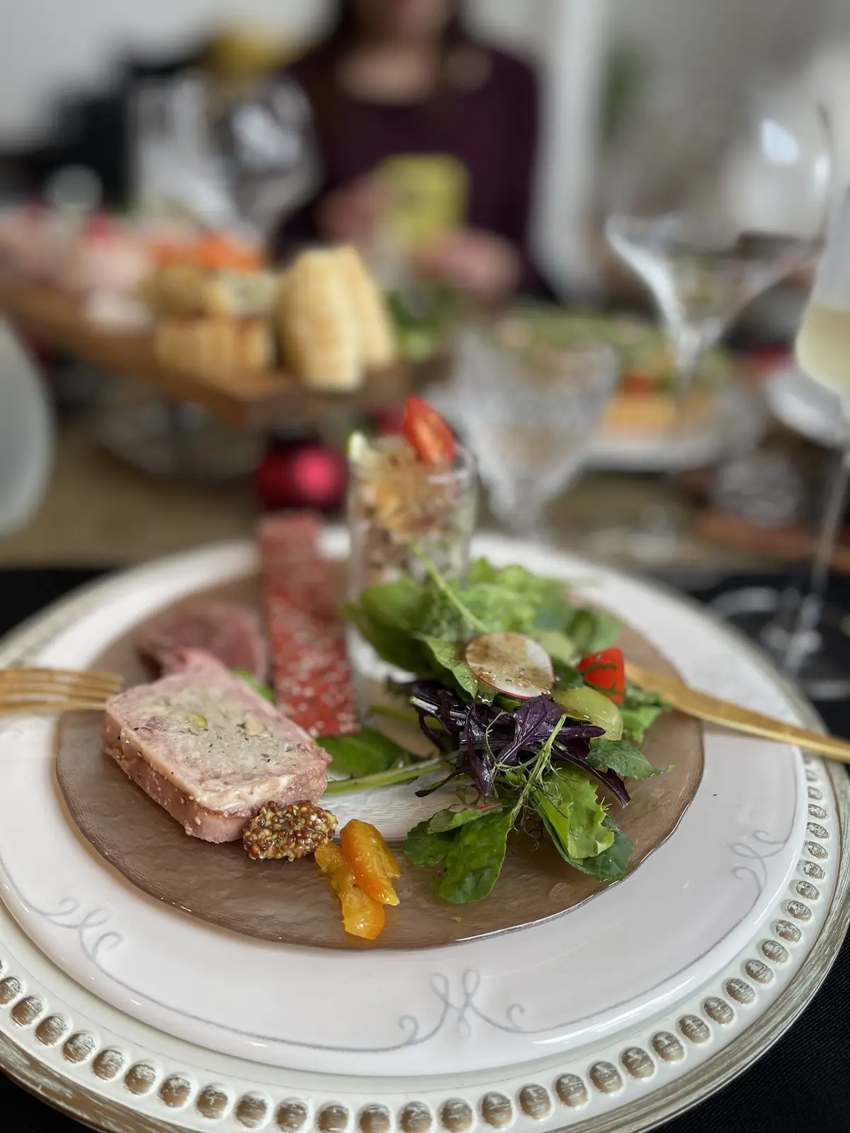 クリスマスの定番コーデでホームパーティーの画像_8