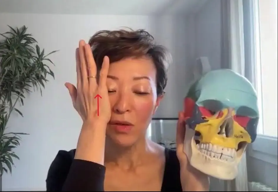 OurAge×Webエクラ 40代50代　老け顔改善 ほうれい線・頰の骨を上げるエクササイズ やり方