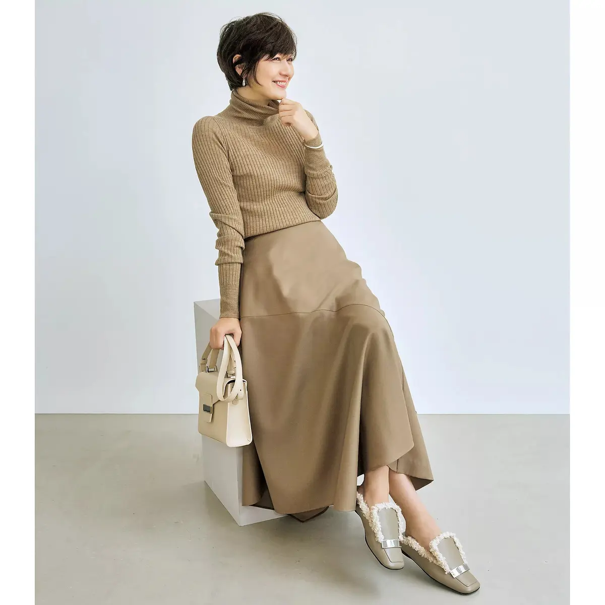 富岡佳子さんがまとう「Sergio Roの画像_1