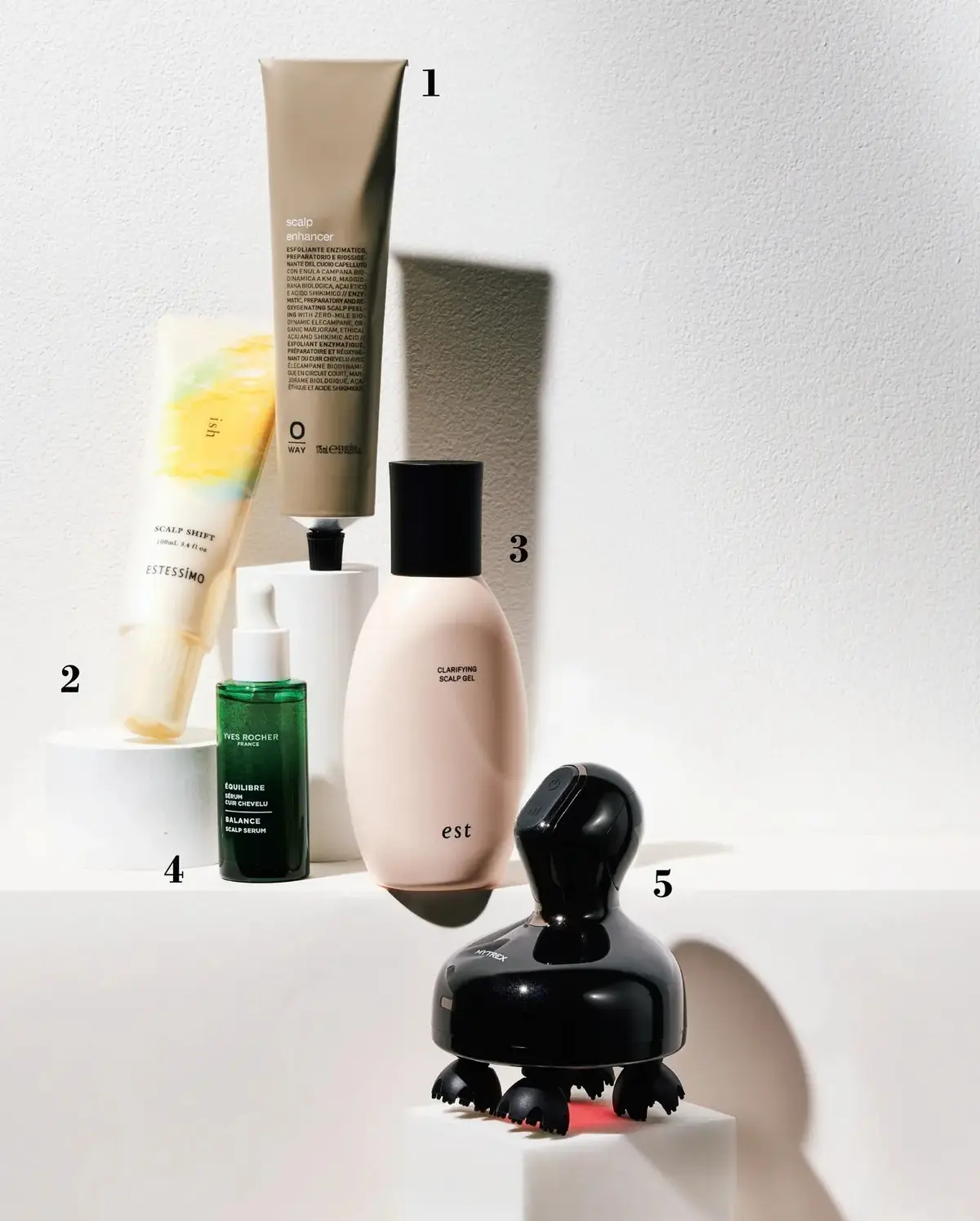 気になる髪の分け目対策の基本「頭皮クレンジング」でふんわりヘアを取り戻す