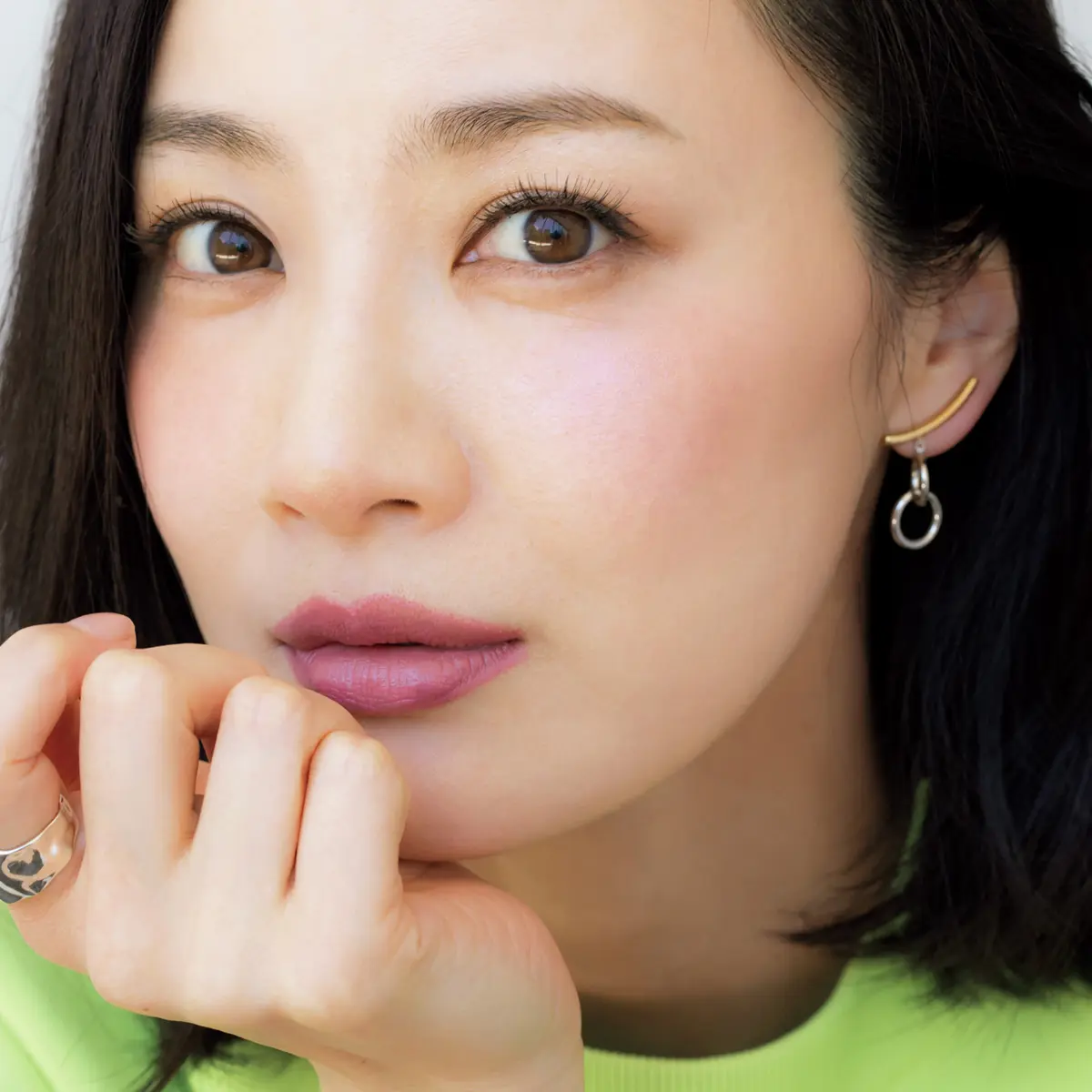 チークは骨格無視で高めに！　入れたところの画像_1