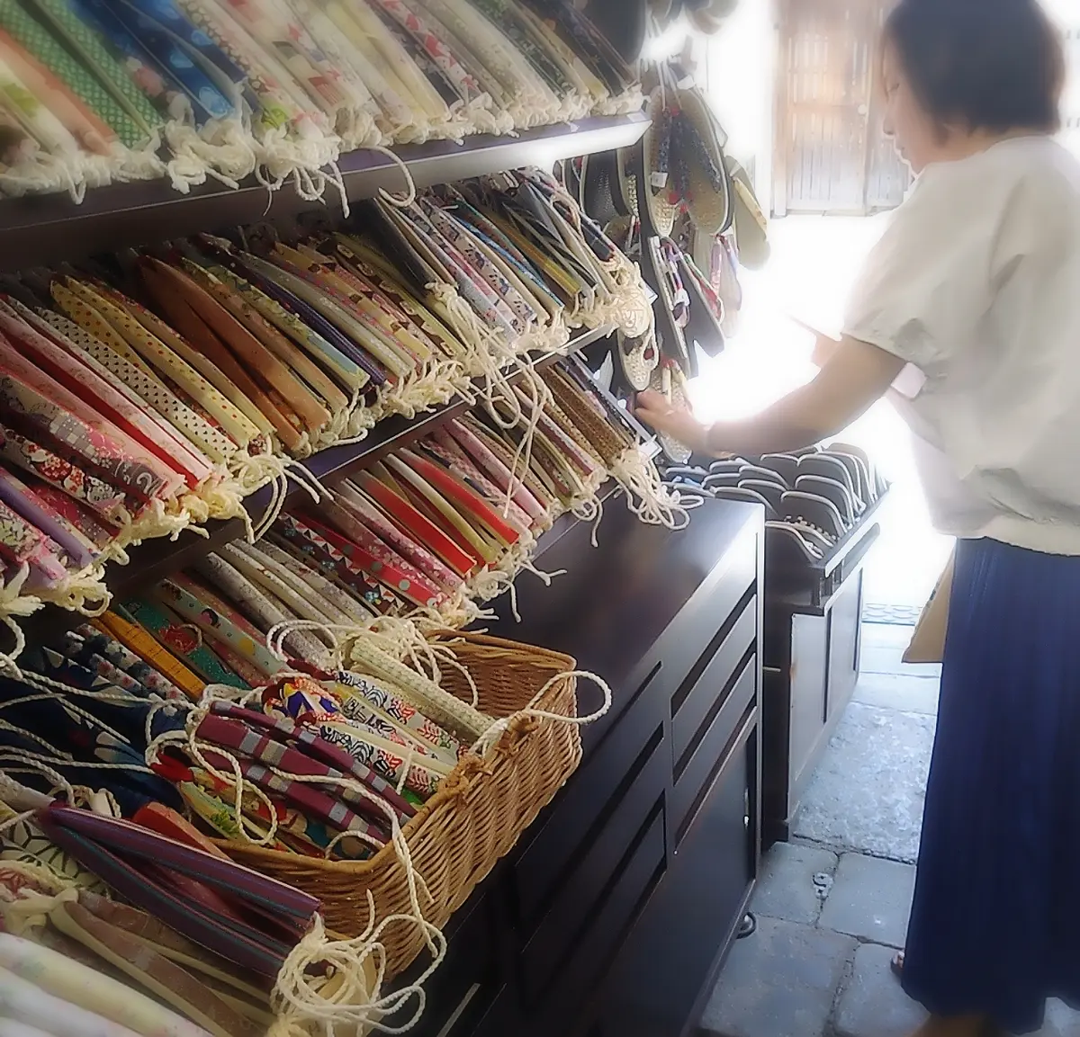 丸屋履物店、新馬場、東海道品川宿、下駄、鼻緒、40代ファッション