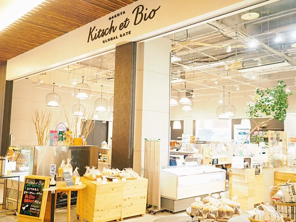 春の新作ZARAワンピで、バンクシーっての画像_6