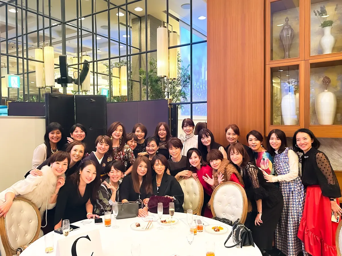 【冬のパーティー何着てく？】エクラ大集合の画像_24