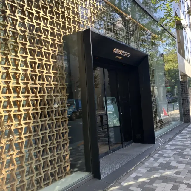 友人と過ごす快適レストランの画像_1