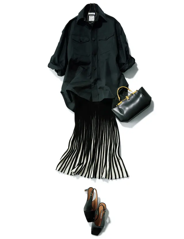 素材やシルエットの緩急で、モノトーンに遊び心を