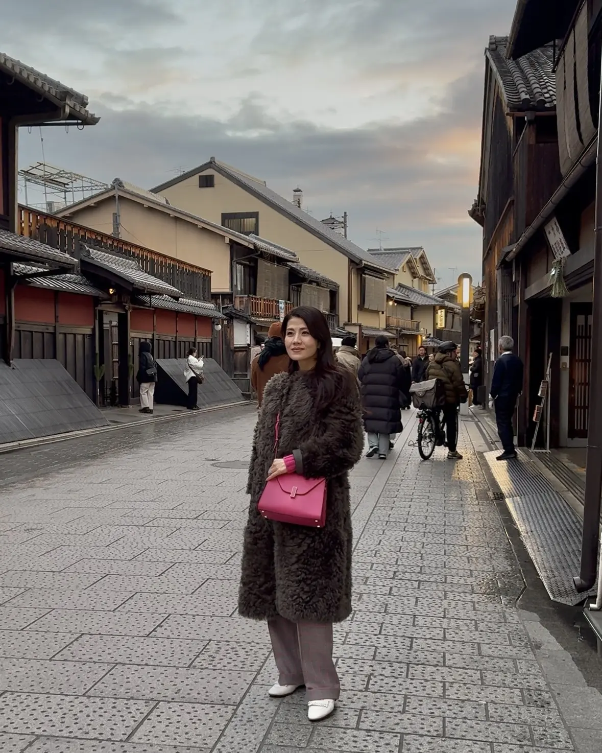 食事の時間も、街歩きも品よく。大人のムーの画像_4