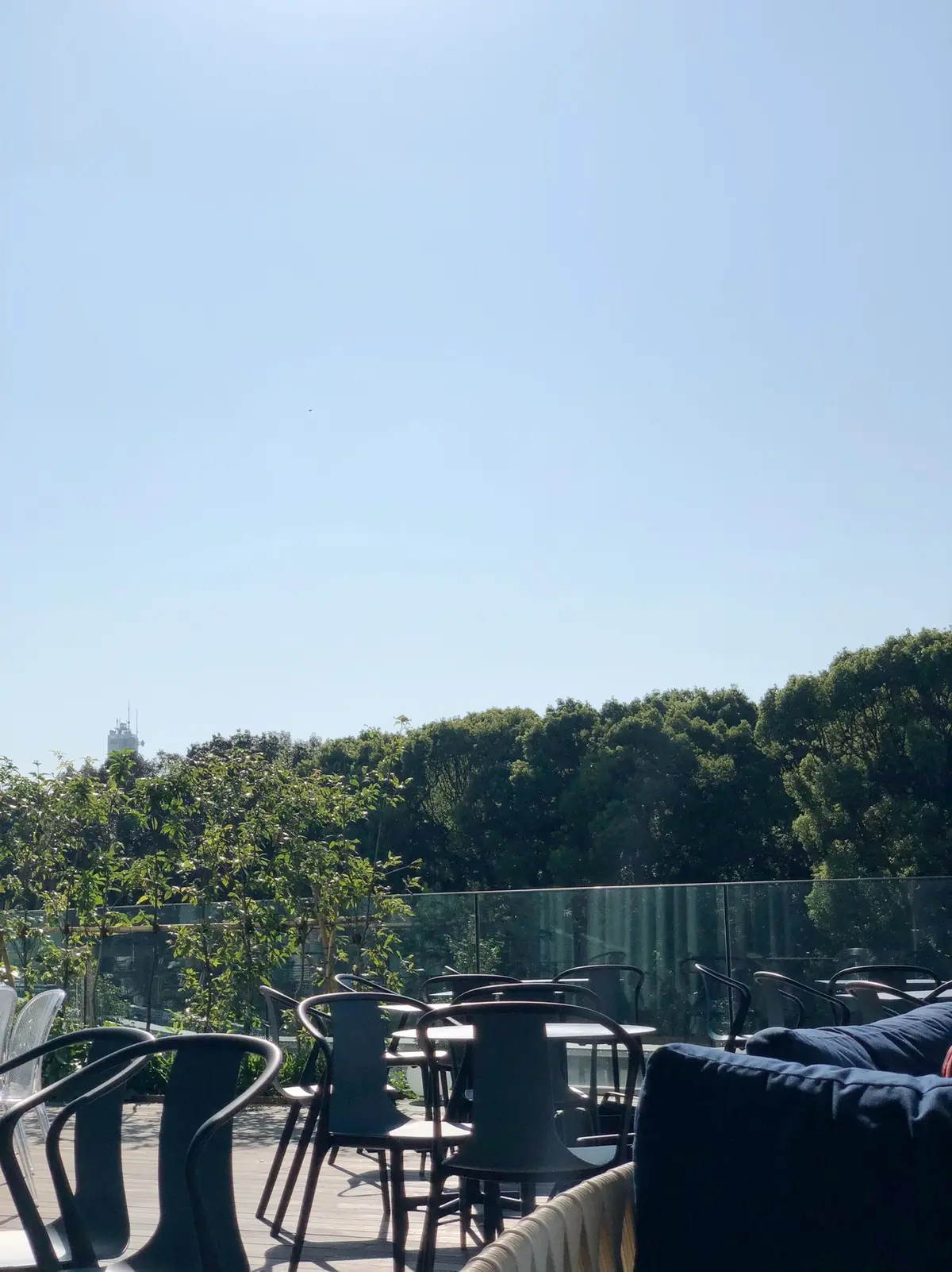 初秋のおしゃれはシャツコーデの画像_3