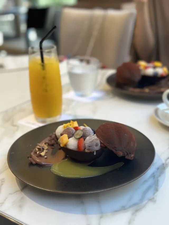 端正なスカートで自由が丘探索の画像_1