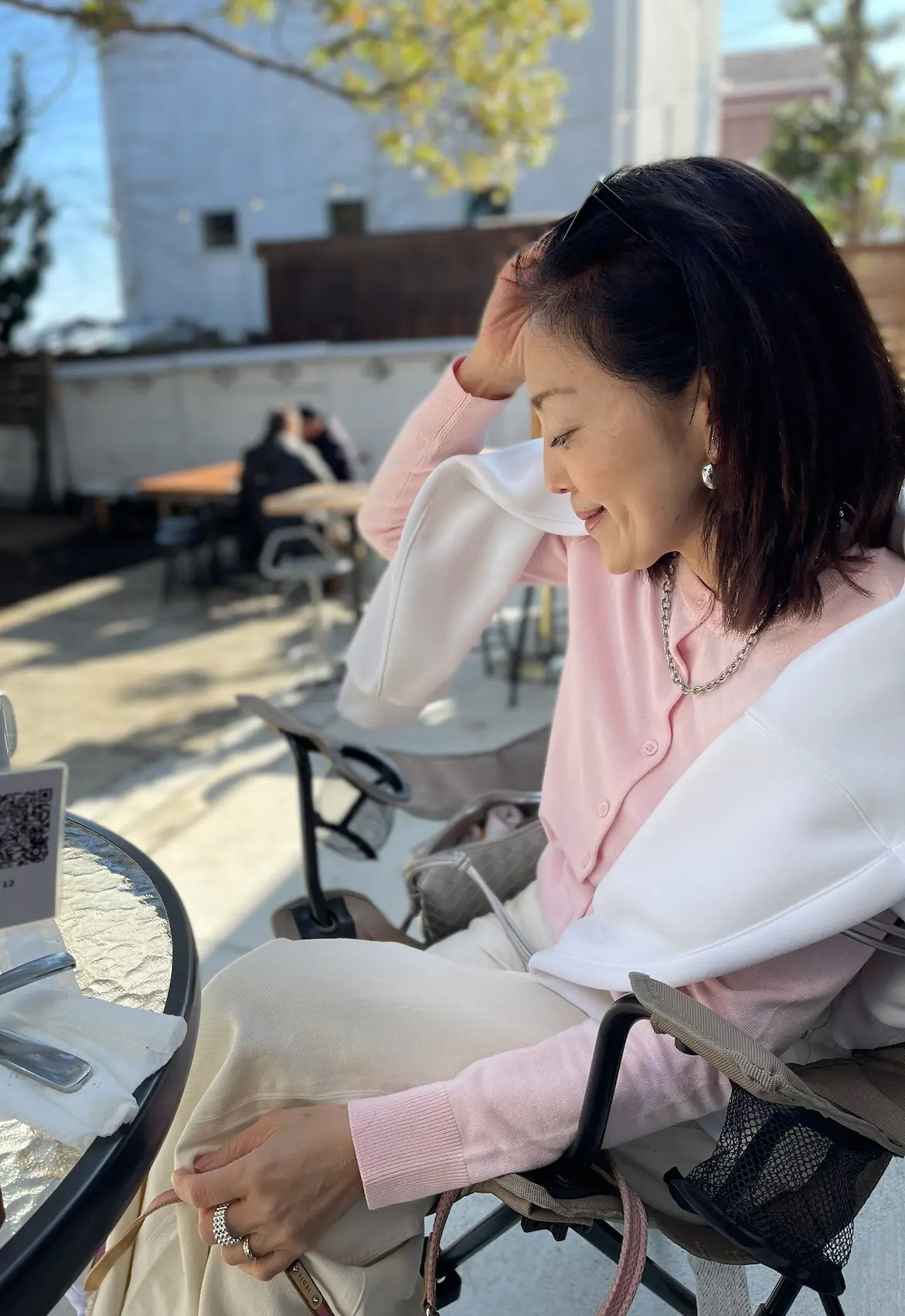 H＆Ｍの桜色ニットとUNIQLOデニムでの画像_11