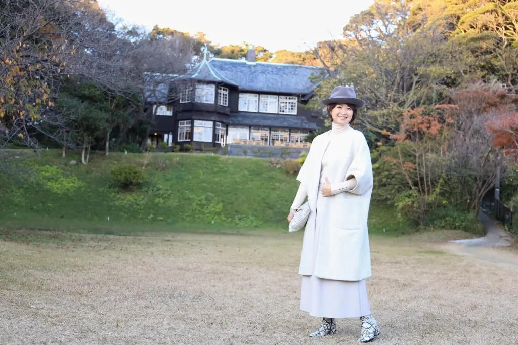 淡色エクリュカラーの高見えZARA＆GUの画像_2