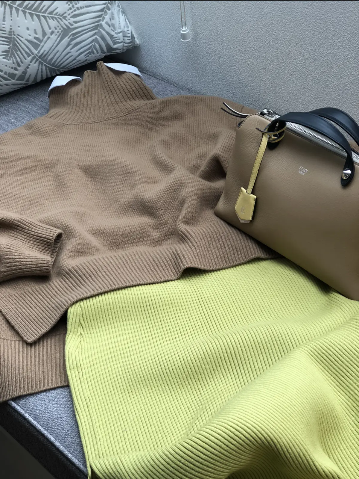 ボリュームニットにタイトスカート合わせでの画像_3