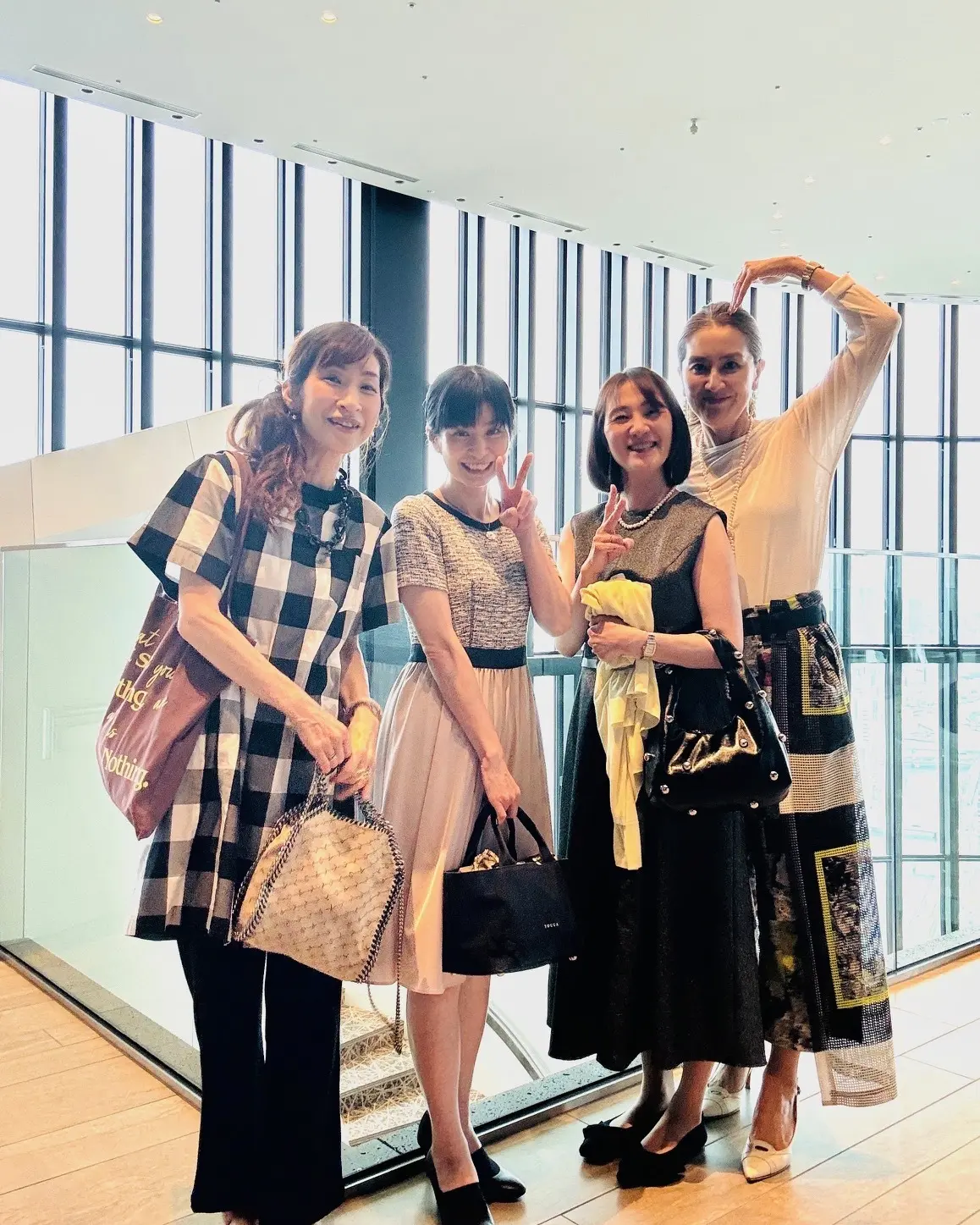 たまにはモードなワンピで！絶景ホテルでのの画像_14