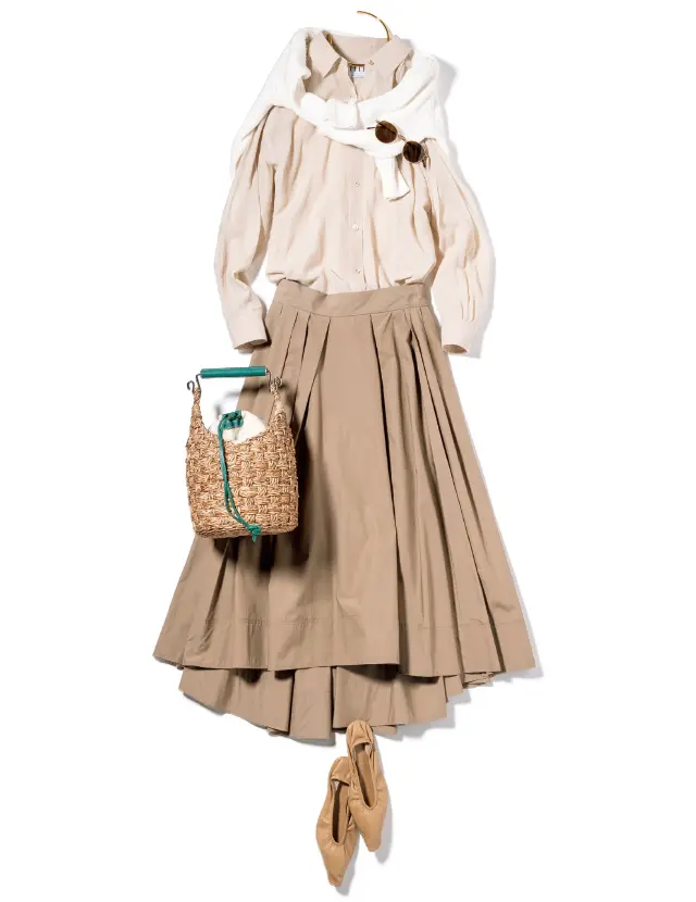 白ニットをアクセントにしたコーデ