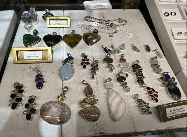 ブラックのドレスでお出かけスタイル。の画像_7