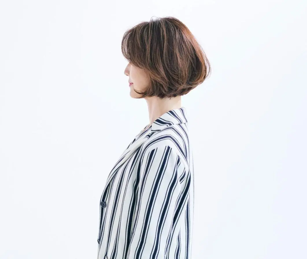 OurAge×Webエクラ  横から見たショートボブ ヘアスタイル