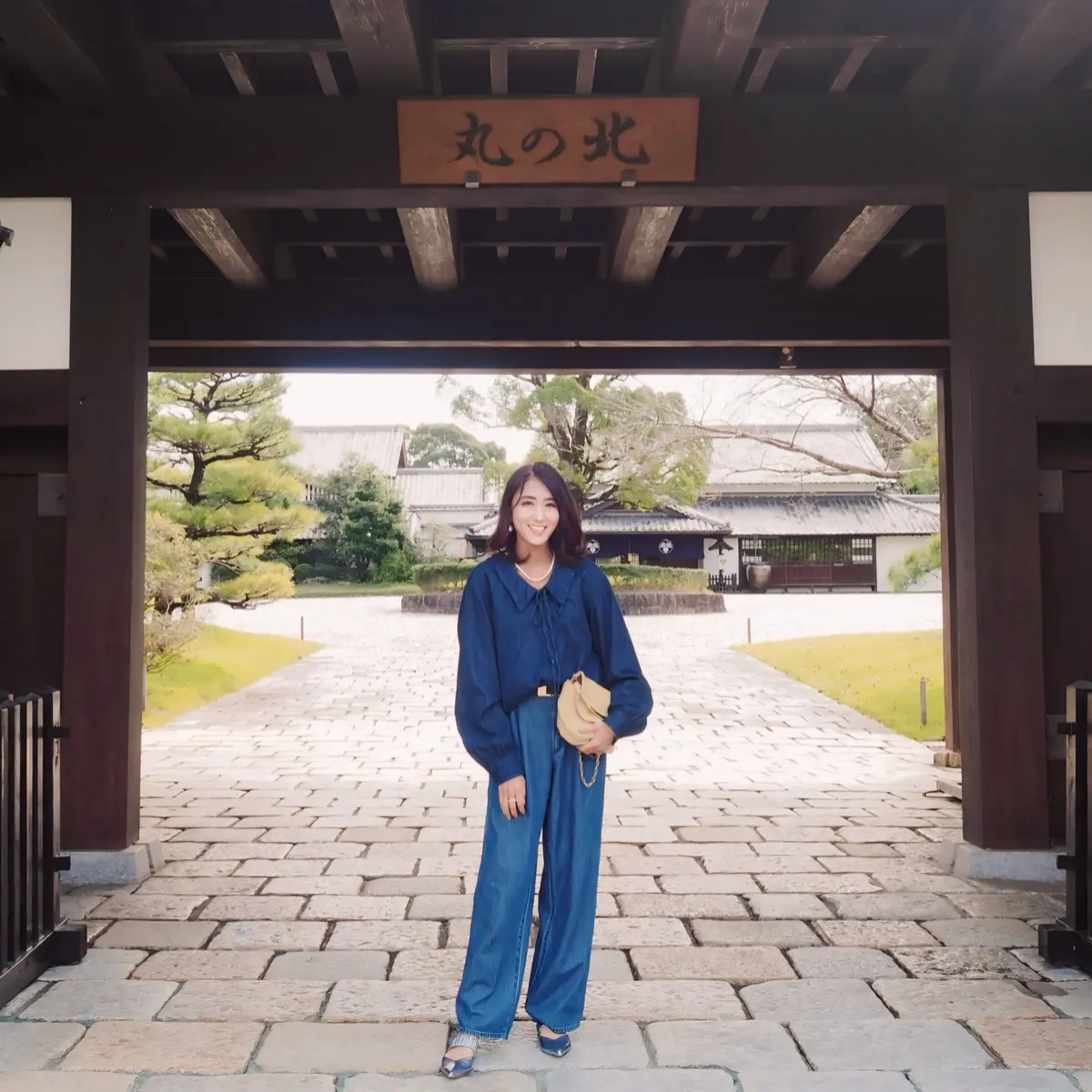 UNIQLO ドレープデニムタックパンツ　商品番号: 468848