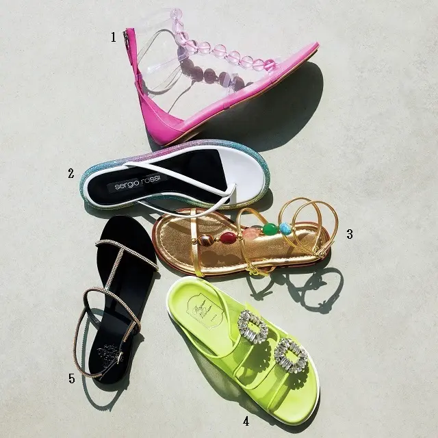 【ジェムサンダル5選】まるでジュエリーのように足もとから美しく飾り立てて