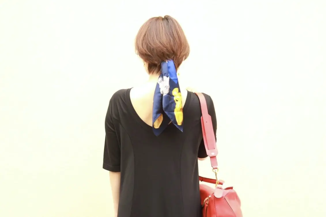 「大きく効かせる」痩せ見え黒ワンピースでの画像_5