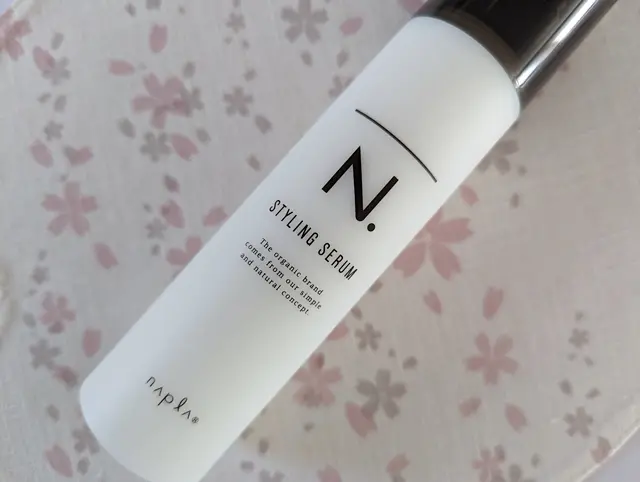 N. スタイリングセラム