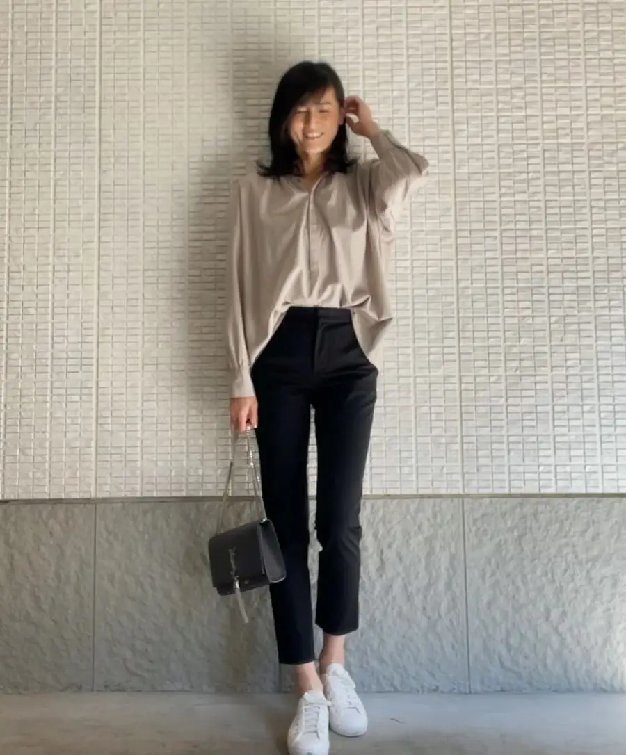 華組　スニーカーコーデ