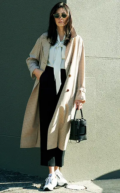 トレンチコートの今っぽい着こなし