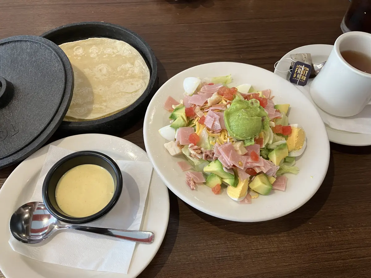 秋色シアーシャツで横浜・山下公園界隈への画像_8