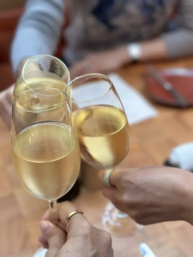 センターラインパンツでホテルランチへの画像_3