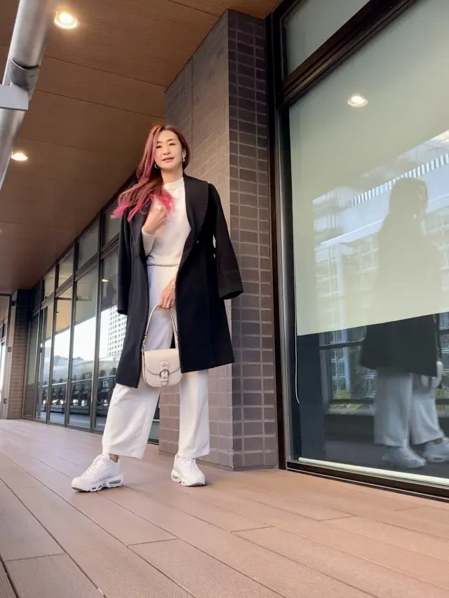 ホワイトコーデ2022冬の画像_4