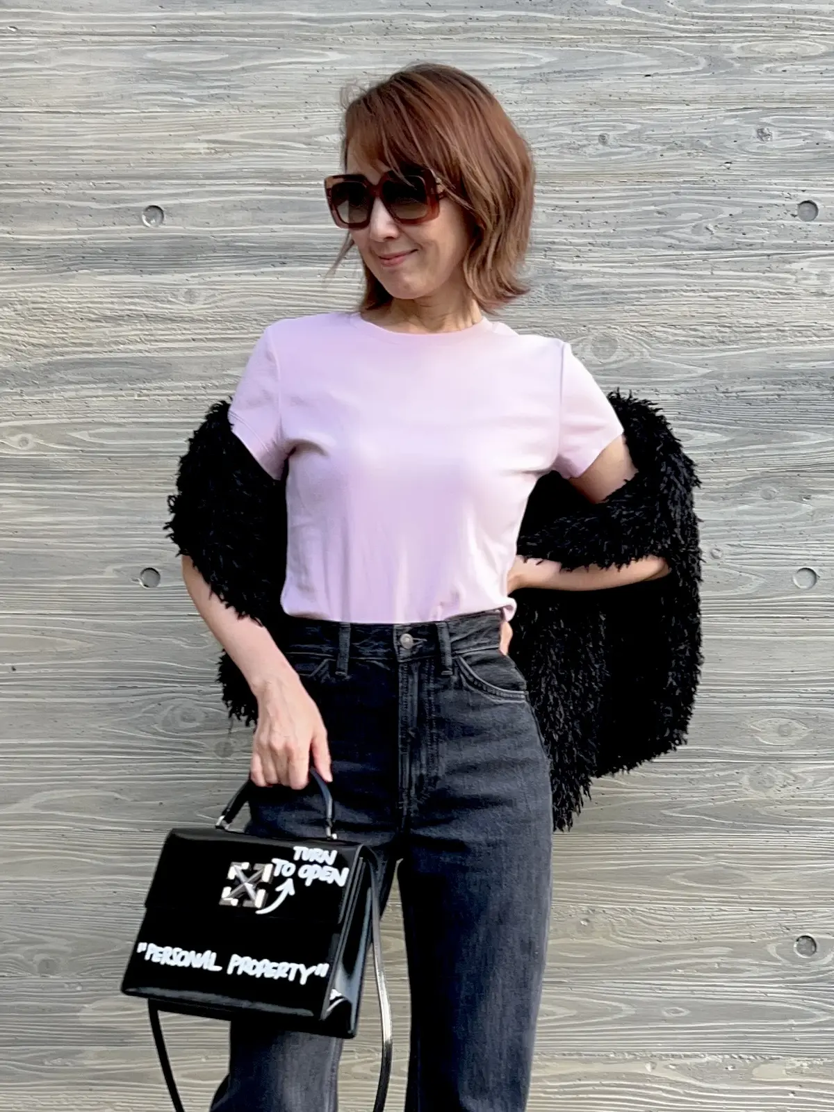 小物で差がつくユニクロカラーTシャツコーの画像_7