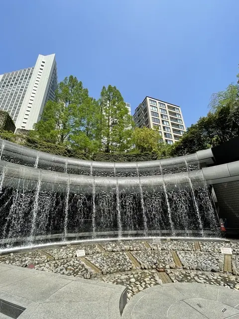 アークヒルズ広場の噴水