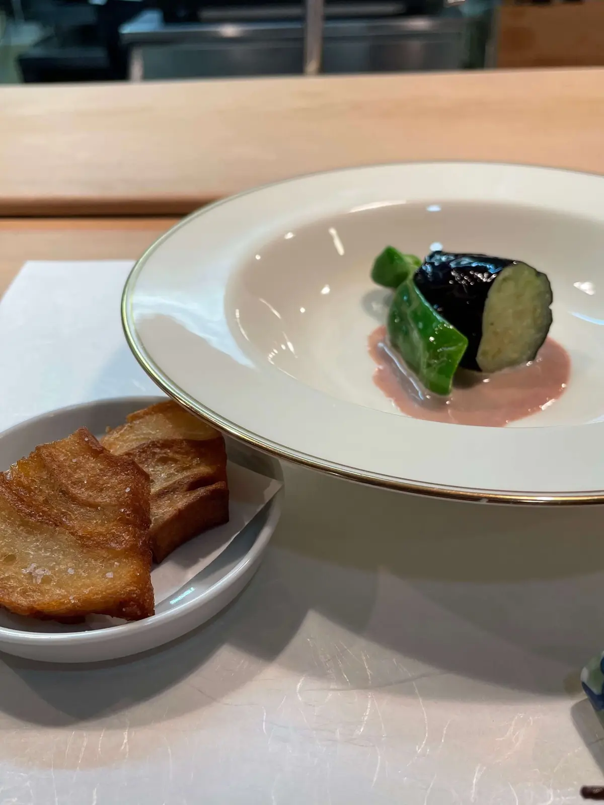 妙齢女子、初めてのお料理に舌鼓を打つ。の画像_4