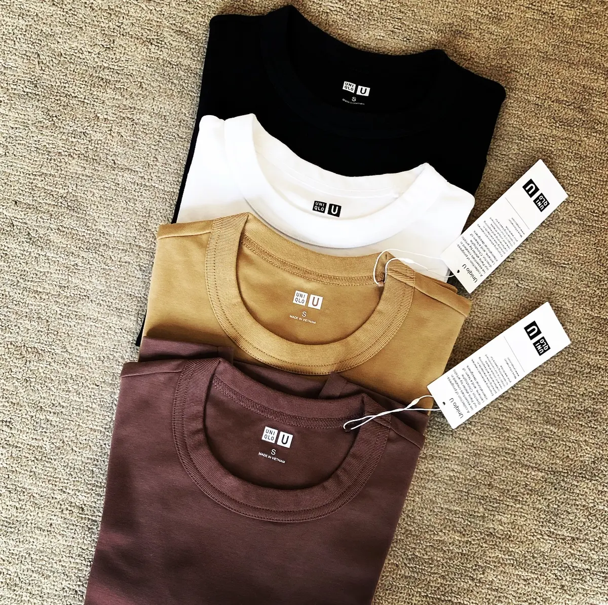 ユニクロ春買いＴシャツ、チラ見せを　楽しの画像_1