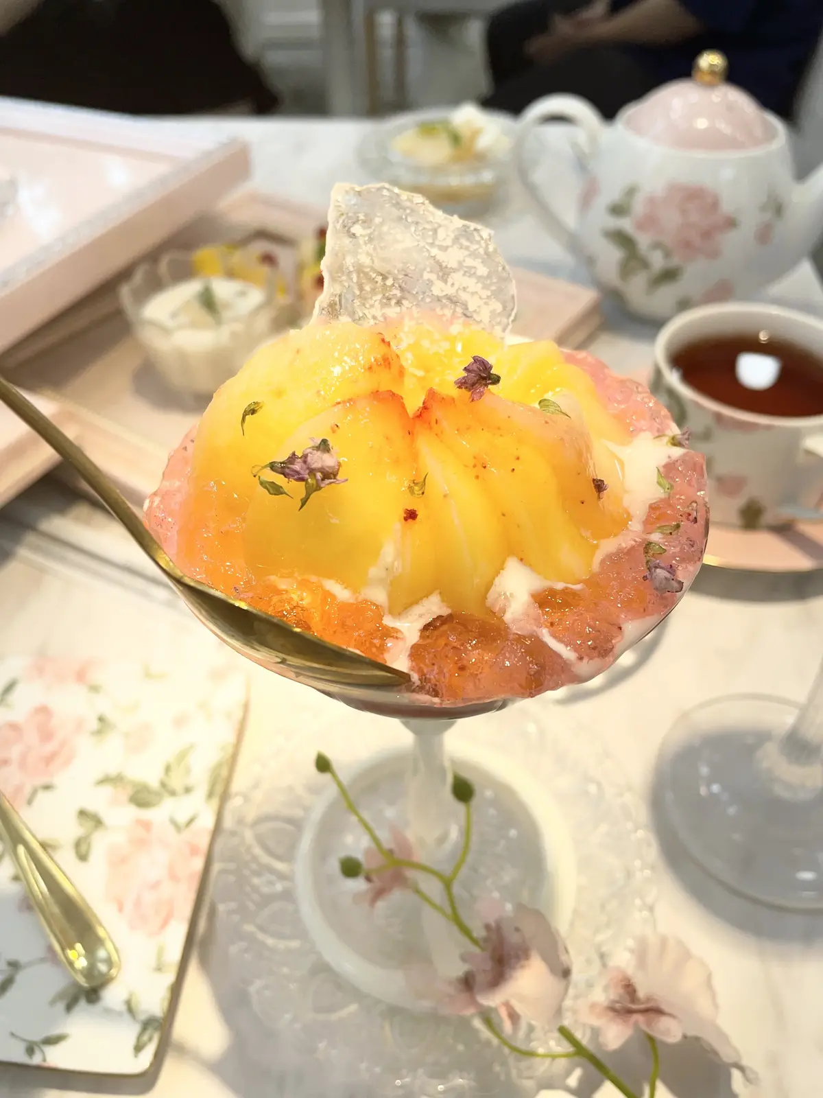 お花の世界が素敵！美味しい桃のアフタヌーの画像_14