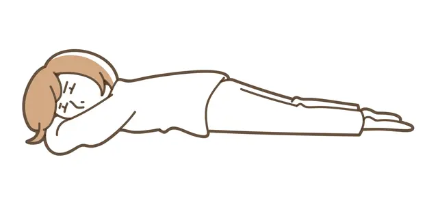うつ伏せになり、まずは3分間深呼吸をしてリラックス