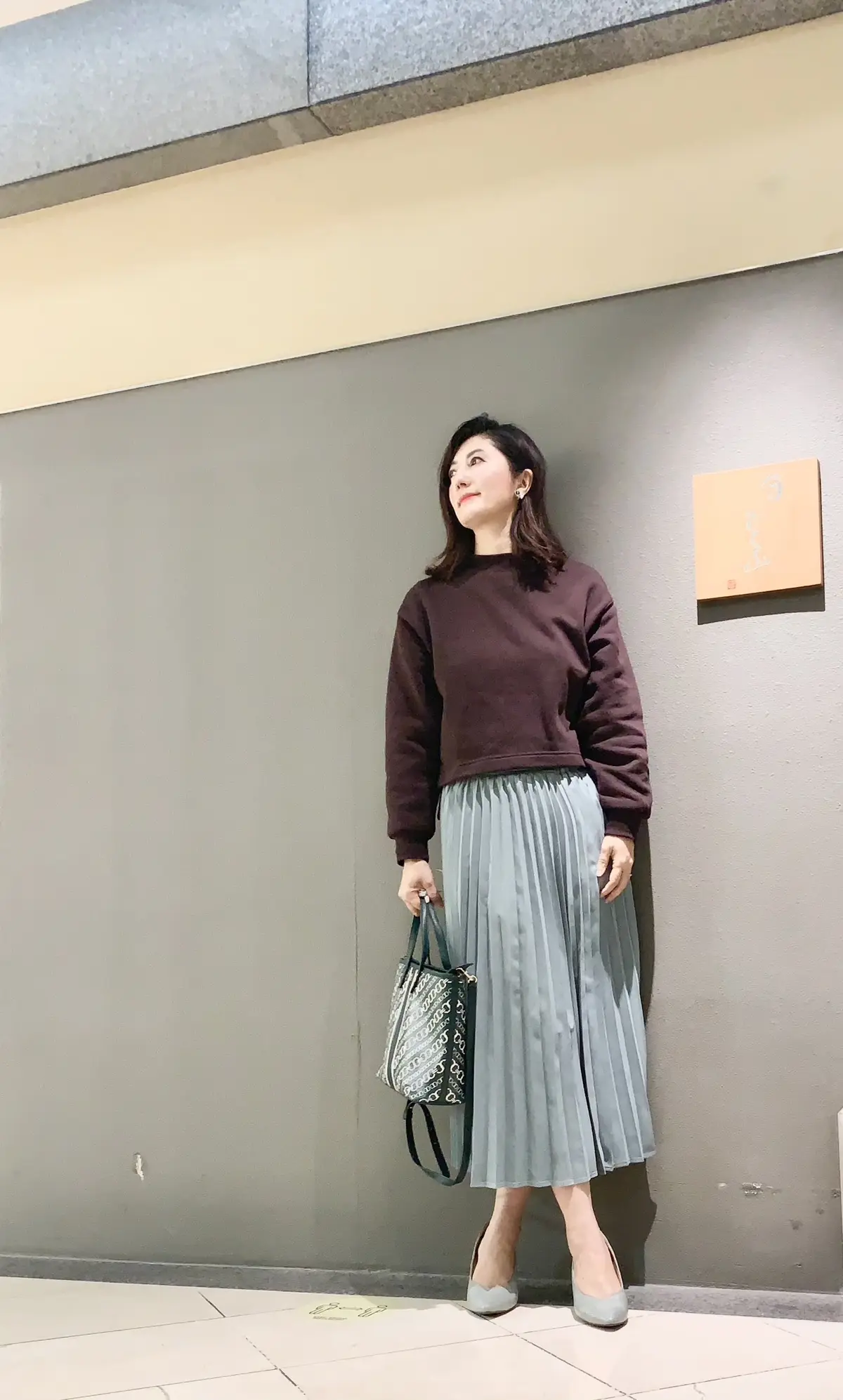 guスエットをドレスアップの画像_2