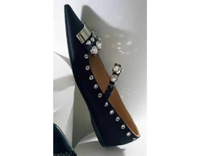 靴￥157,300／セルジオ ロッシ カスタマーサービス（セルジオ ロッシ）