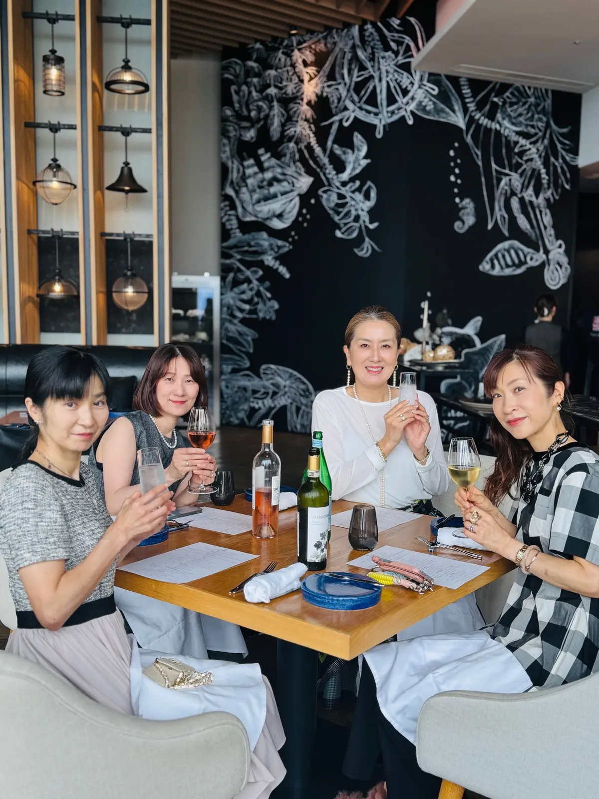 ロゼワイン　白ワイン　乾杯　コンラッド大阪　シーグリルランチ