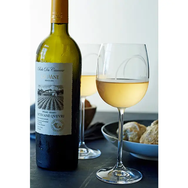 鍋にはジョージアのオレンジワインが合う