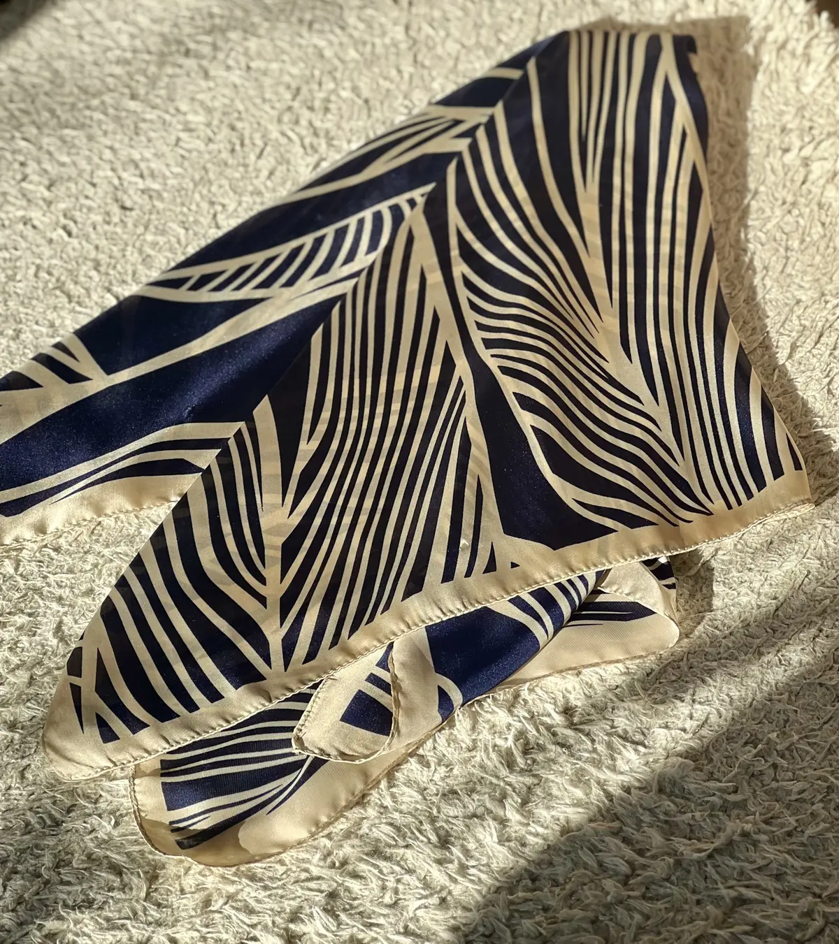 【おしゃれな40代・50代のスカーフコーの画像_3