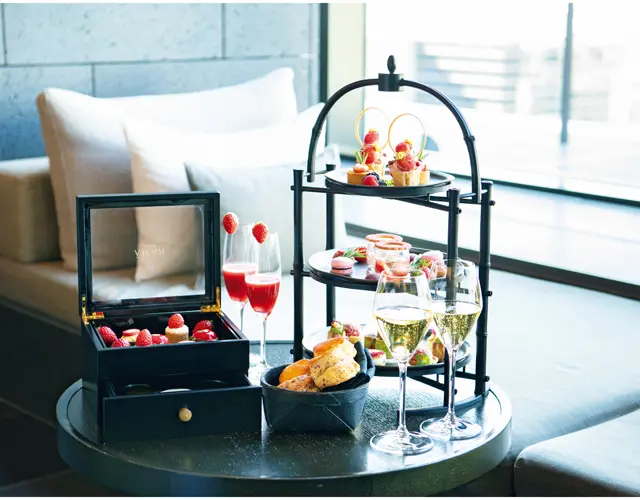 焼きたてスコーンも美味！