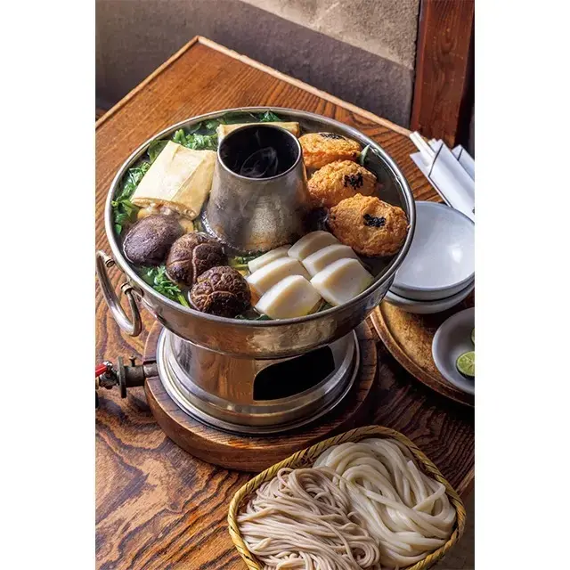 【冬の京都】創業400年のそば店「晦庵 河道屋」で名物鍋を味わう【京都の絶品鍋】