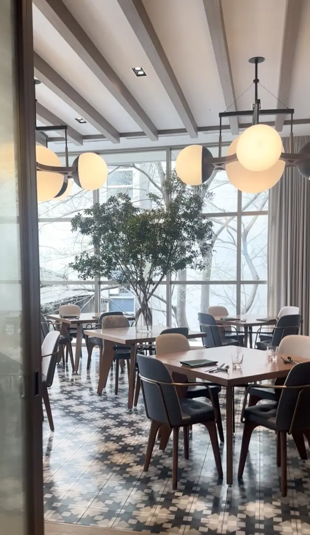 新緑が眩しいZentis OSAKAで素の画像_4